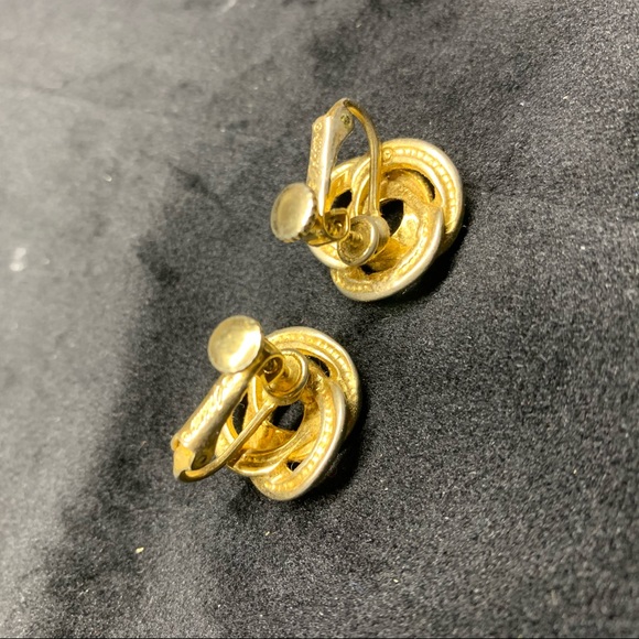 Vintage 1950 Stamped “Goldette” screw back earings - Picture 4 of 6